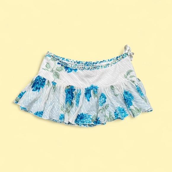 Vintage Y2K Abercrombie & Fitch silk micro skirt floral light blue and white - Picture 3 of 7